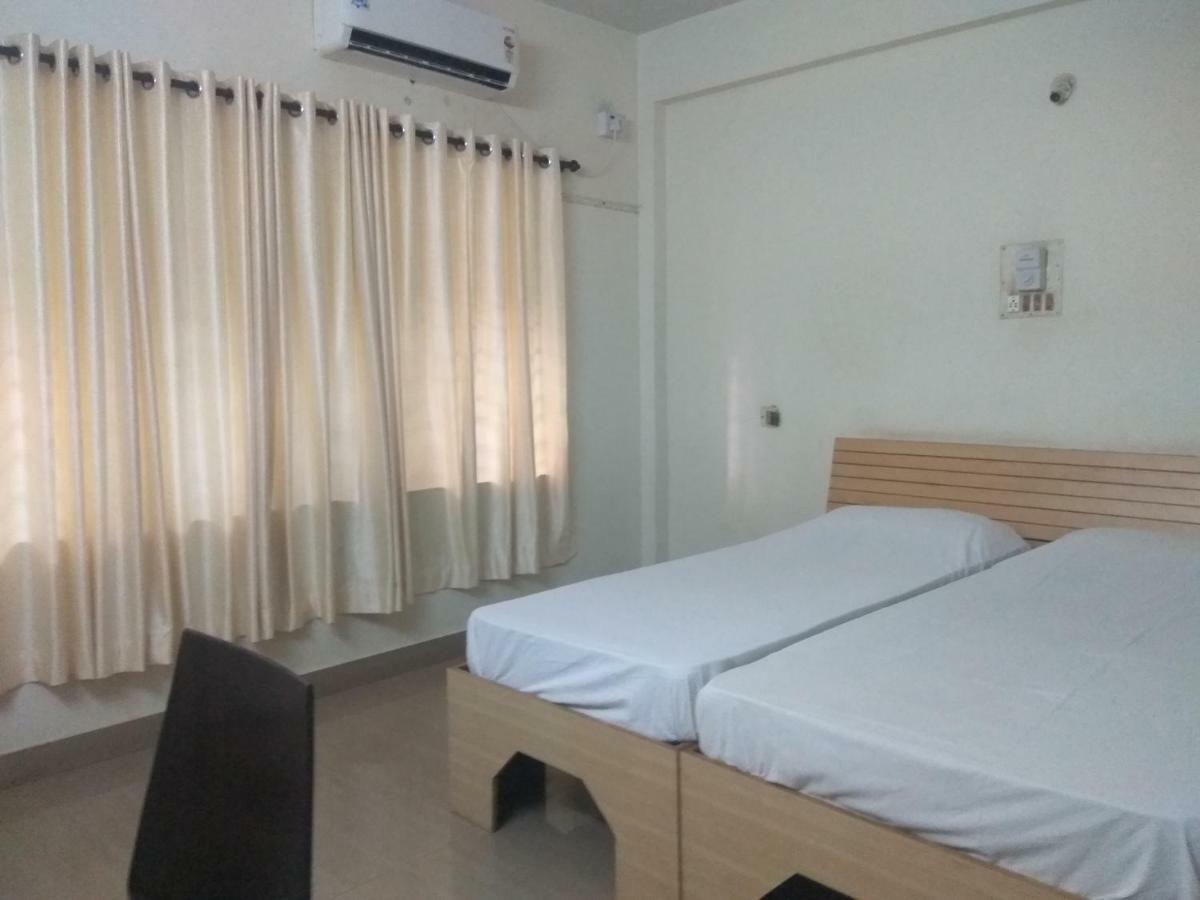 Hotel Surya Mangalore Ngoại thất bức ảnh