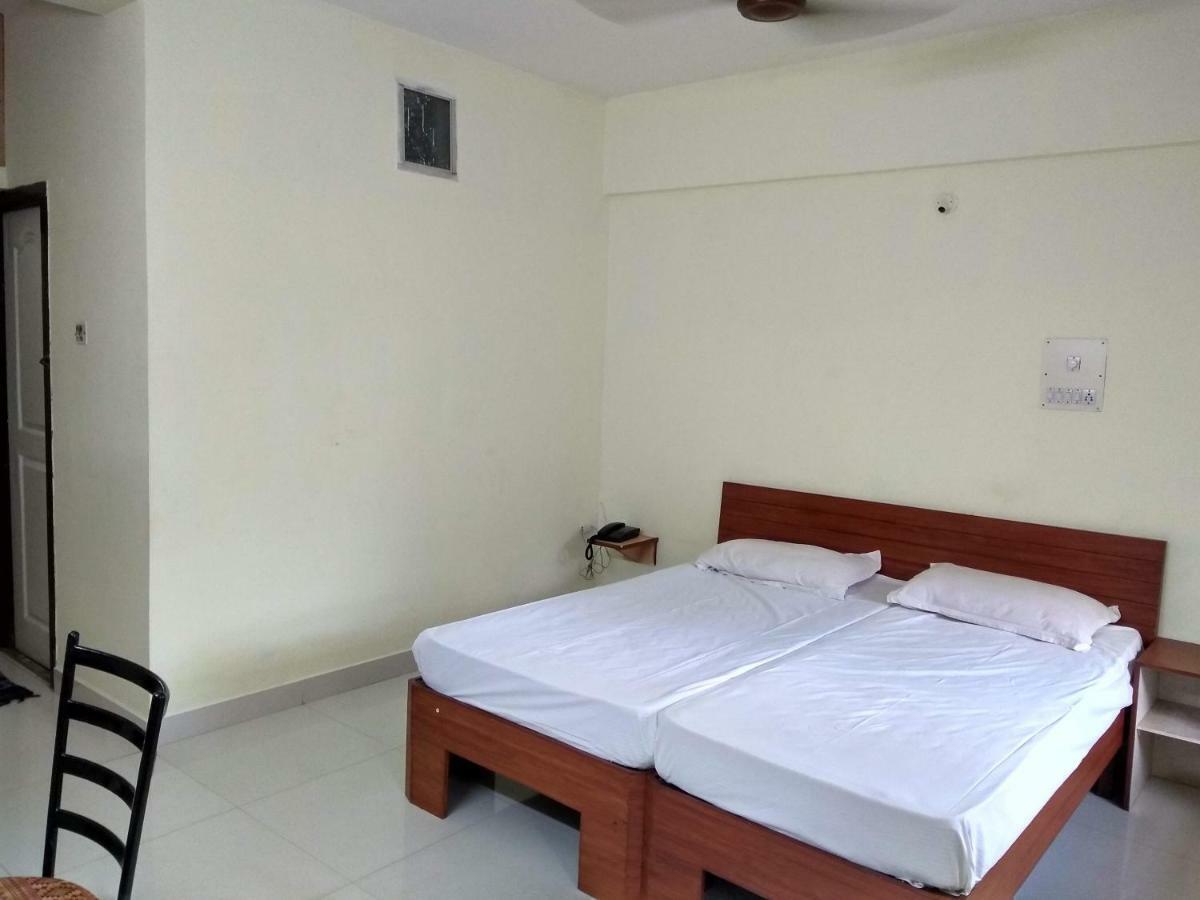 Hotel Surya Mangalore Ngoại thất bức ảnh